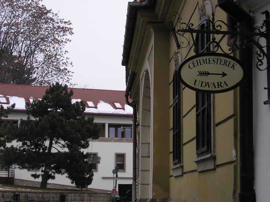 Julia Apartman Eger Cameră foto